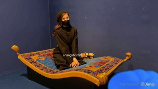风骚小少妇，先给200消费喜笑颜开 ，隔着内裤自摸起来 ，开档丝袜大屁股骑乘猛坐
